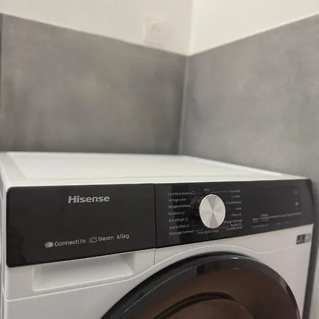 Le 9 - Basel Airport * Saint-Louis (Haut-Rhin)